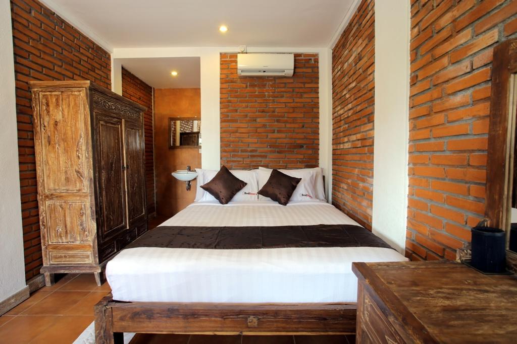 Reddoorz Near Raya Semer Canggu  Bagian luar foto